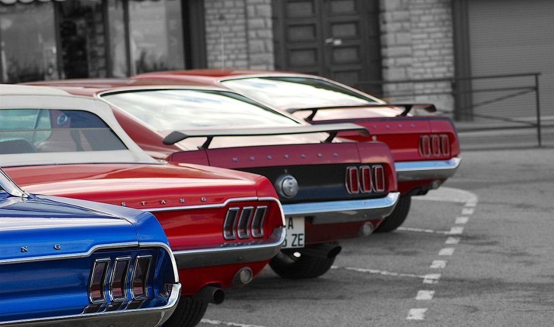 Read more about the article American Muscle Cars: Power, History, and the Cars That Defined an Era